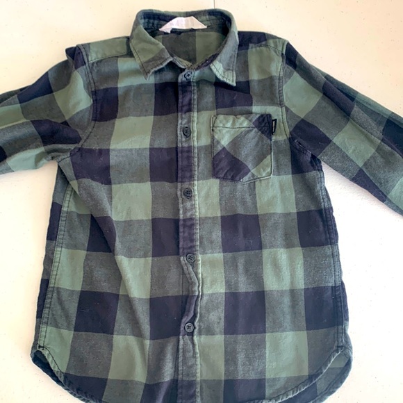 H&M Other - Green and black flannel